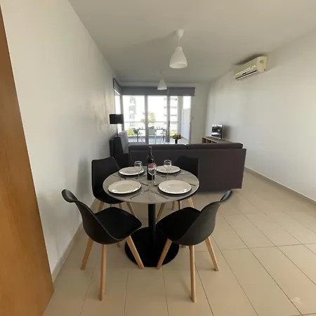 Fig Tree View * פרוטאראס