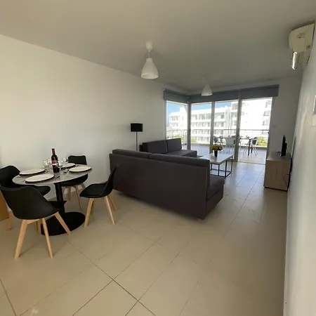 Apartment Fig Tree View