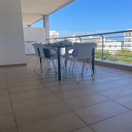 Fig Tree View Apartment *
